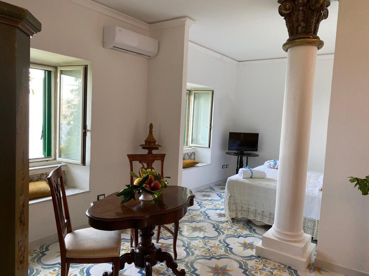 Villa Don Mimi Guarnaschelli La Dependace Taormina Exterior foto