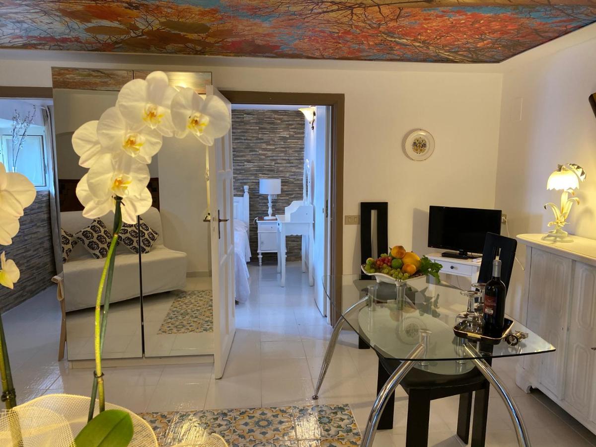 Villa Don Mimi Guarnaschelli La Dependace Taormina Exterior foto